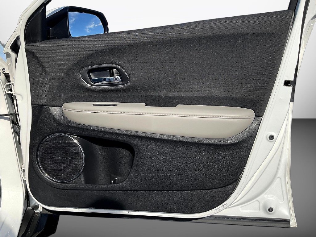 Used 2021 Honda HR-V EX image 28