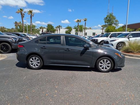 Used 2024 Toyota Corolla LE image 4