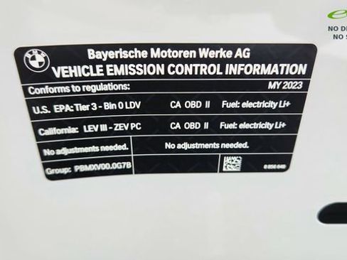 Used 2023 BMW i7 xDrive60 w/ Executive Package 2 AWD/4WD image 63