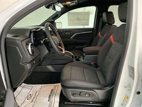 New 2025 Chevrolet Colorado Z71 w/ Technology Package image 14