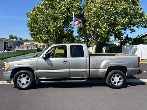 Used 2003 GMC Sierra 1500 Denali AWD/4WD image 1