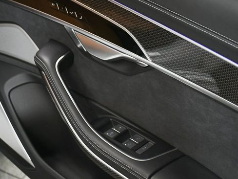Used 2022 Audi S8 w/ S8 Comfort Plus Package image 20