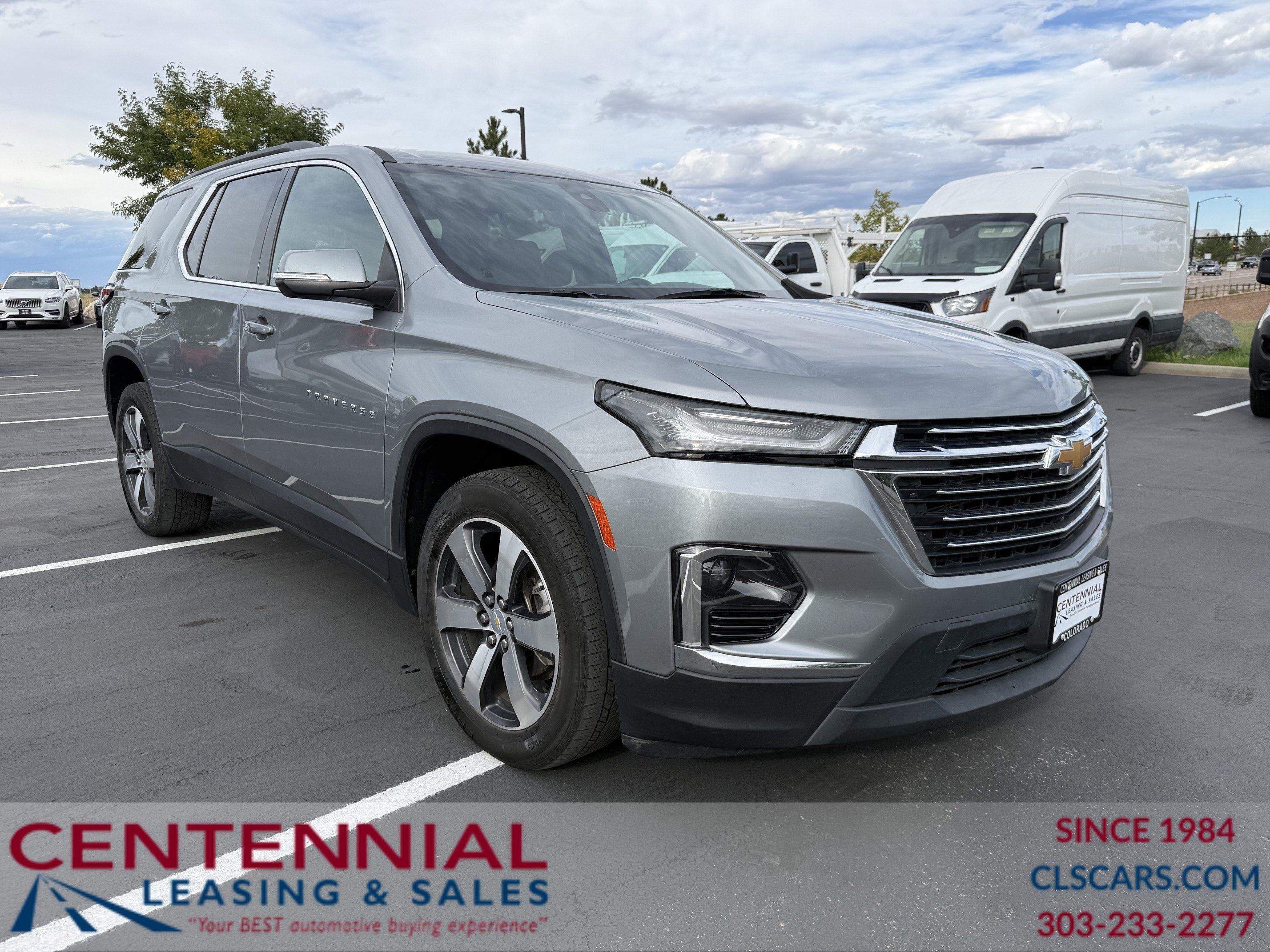 Used 2023 Chevrolet Traverse LT w/ LT Premium Package AWD/4WD image 1
