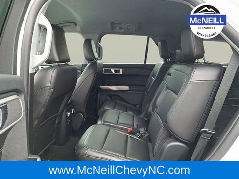 Used 2023 Ford Explorer XLT w/ Equipment Group 202A image 11