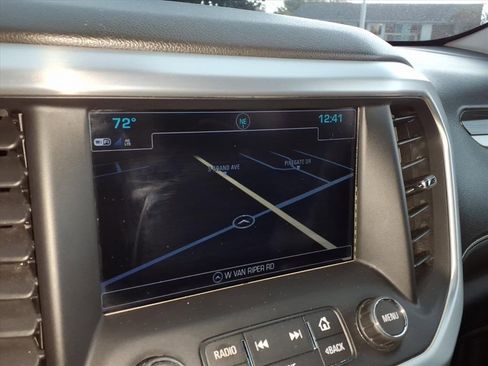 Used 2018 GMC Acadia SLT image 15