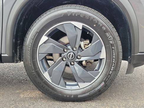 Used 2025 Nissan Rogue SV image 5