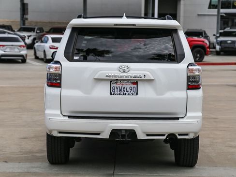 Certified 2022 Toyota 4Runner TRD Sport w/ Technology Package AWD/4WD image 5
