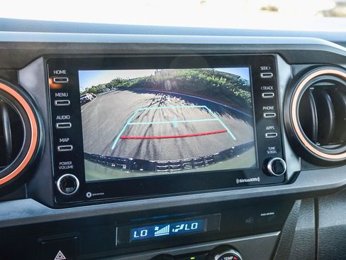 Used 2022 Toyota Tacoma TRD Sport image 29