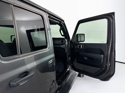 Used 2023 Jeep Wrangler Unlimited Sahara w/ Cold Weather Group AWD/4WD image 30