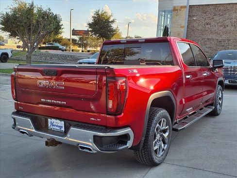 New 2026 GMC Sierra 1500 SLT image 3