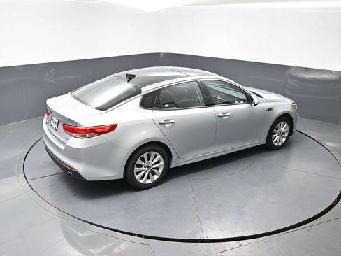 Used 2017 Kia Optima EX w/ Premium Package FWD image 40