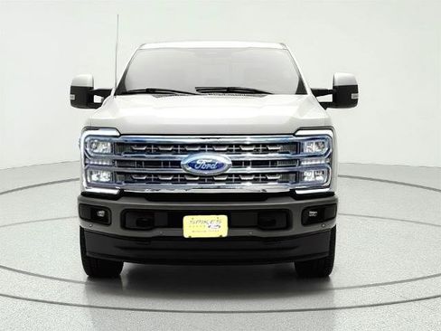 Certified 2023 Ford F250 King Ranch w/ FX4 Off-Road Package AWD/4WD image 2