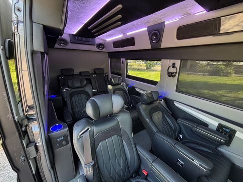 Used 2024 RAM ProMaster 3500 w/ Advanced Safety Group FWD image 19