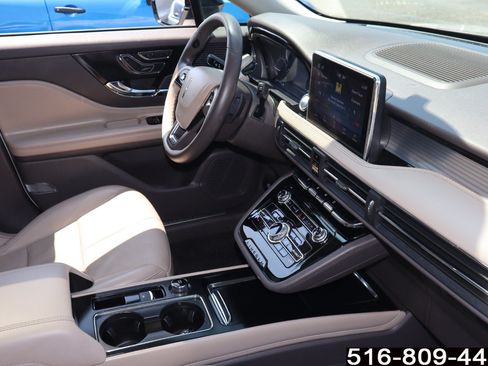 Used 2022 Lincoln Corsair AWD w/ Premium Package image 25