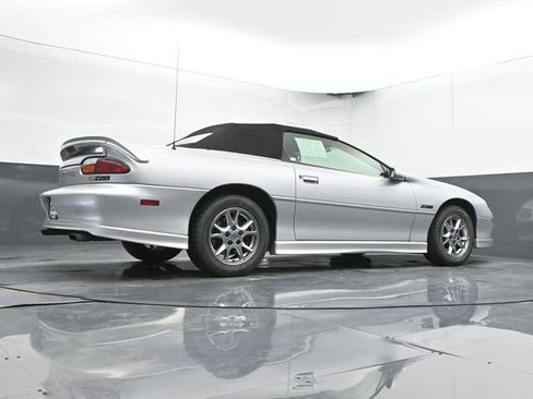 Used 2002 Chevrolet Camaro Z28 w/ Sport Appearance Pkg RWD image 40