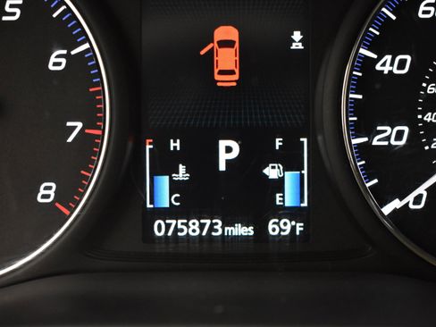 Used 2016 Mitsubishi Outlander SE image 12