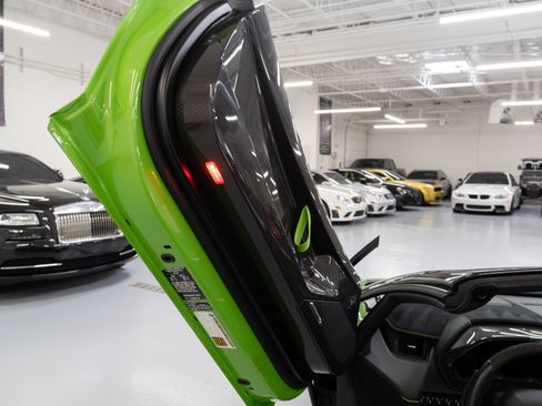 Used 2021 Lamborghini Aventador SVJ AWD/4WD image 22