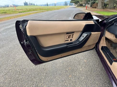 Used 1992 Chevrolet Corvette Convertible image 35