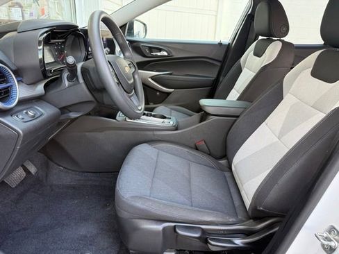 Used 2024 Chevrolet Trax LS FWD image 16