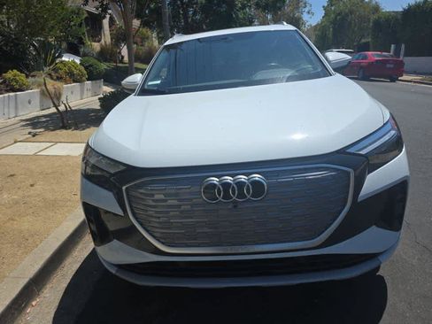 Used 2023 Audi Q4 e-tron Premium Plus w/ Premium Plus RWD image 2