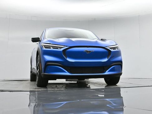 Certified 2025 Ford Mustang Mach-E Select w/ Comfort Package Lite image 46