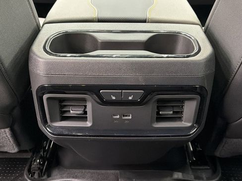 Used 2025 Chevrolet Silverado 1500 ZR2 w/ Technology Package image 39