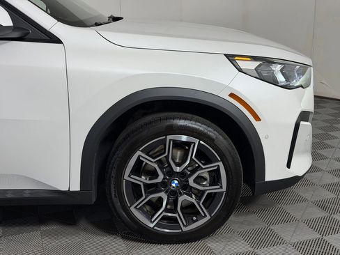 Certified 2025 BMW X2 xDrive28i w/ Premium Package image 11