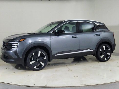 New 2026 Nissan Kicks SR w/ SR Premium Package image 3