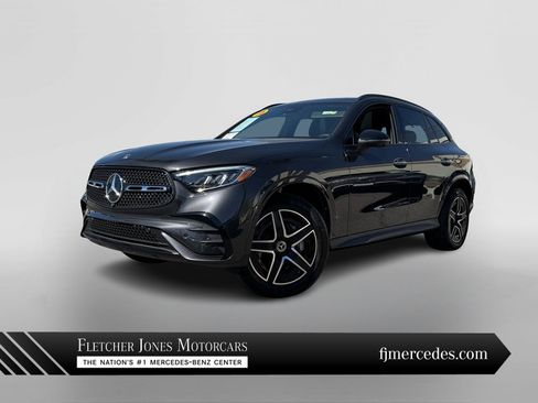 Certified 2025 Mercedes-Benz GLC 300 4MATIC image 1