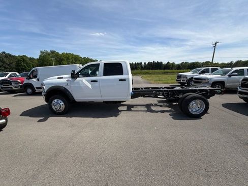 New 2026 RAM 5500 Tradesman w/ Chrome Appearance Group AWD/4WD image 6