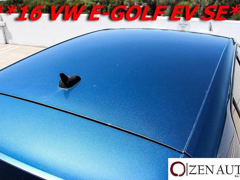 Used 2016 Volkswagen e-Golf SE FWD image 12