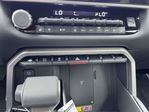 New 2026 Toyota Tundra Limited AWD/4WD image 40