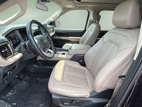Used 2024 Ford Expedition Limited RWD image 18