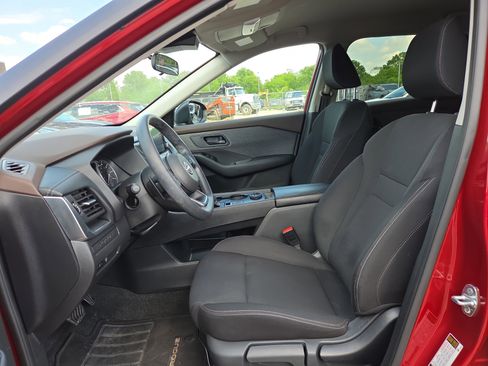 Used 2023 Nissan Rogue S AWD/4WD image 10