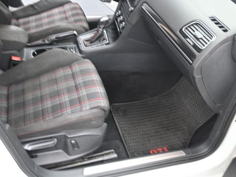 Used 2017 Volkswagen GTI S image 12