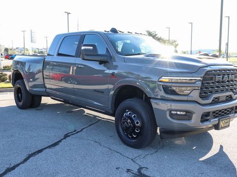 New 2026 RAM 3500 Limited AWD/4WD image 3