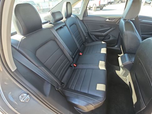 Used 2024 Volkswagen Jetta SE image 30