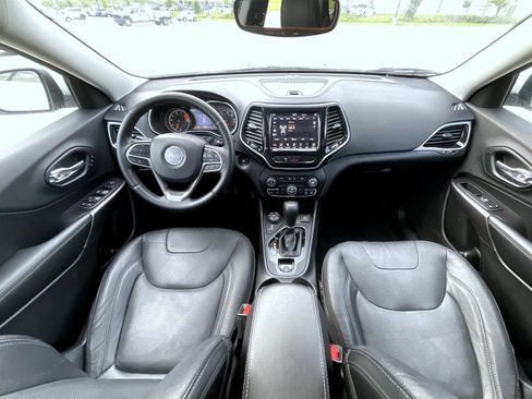 Used 2020 Jeep Cherokee Limited AWD/4WD image 14