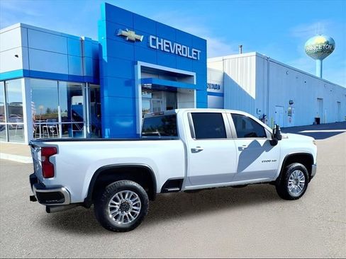 Used 2020 Chevrolet Silverado 2500 LT w/ Z71 Off-Road Package image 3