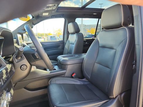 Used 2022 GMC Yukon SLT w/ SLT Luxury Package image 23