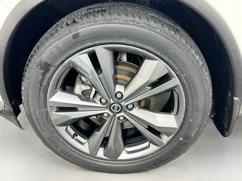 Used 2019 Nissan Murano Platinum image 32
