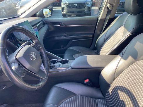 Used 2022 Toyota Camry SE FWD image 16