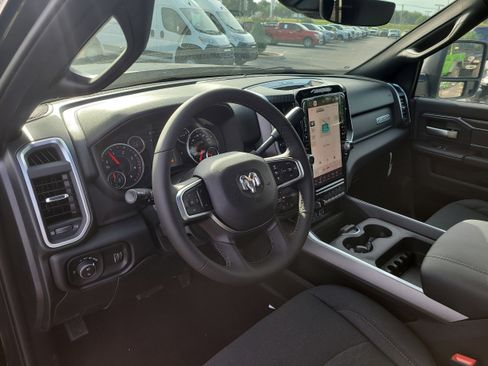 New 2026 RAM 2500 Big Horn AWD/4WD image 14