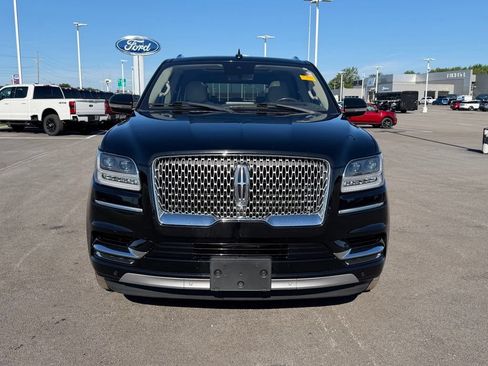 Used 2018 Lincoln Navigator Reserve w/ Technology Package AWD/4WD image 2