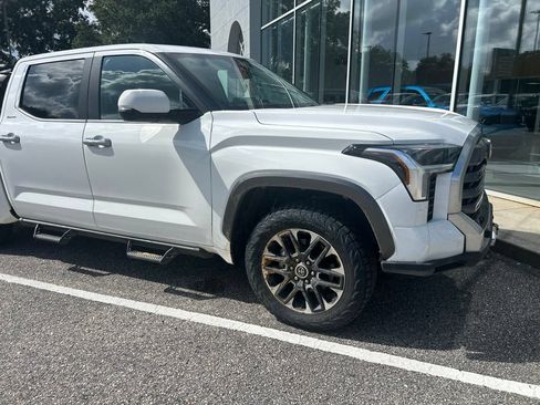 Used 2024 Toyota Tundra Limited AWD/4WD image 3