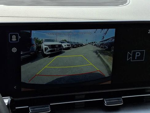 Used 2024 Hyundai Kona SEL FWD image 13