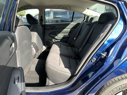 Used 2024 Nissan Altima 2.5 S FWD image 4