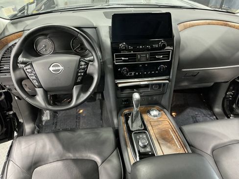 Used 2024 Nissan Armada SL w/ Captain's Chairs Package image 21