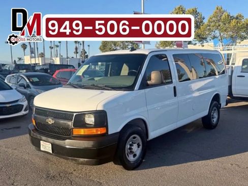 Used 2017 Chevrolet Express 2500 RWD image 1