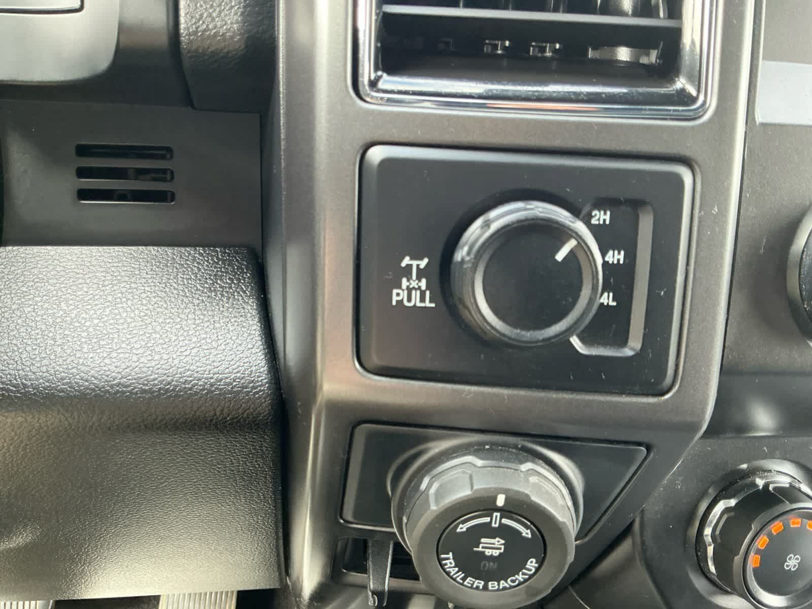 Used 2019 Ford F150 XLT w/ Equipment Group 302A Luxury AWD/4WD image 18
